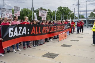 Les membres de Médecoins Sans Frontières (MSF) estiment que "toutes les lignes rouges ont été franchies" dans la bande de Gaza. KEYSTONE/MARTIAL TREZZINI